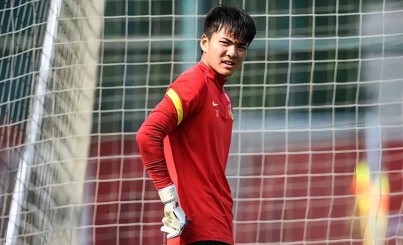 之后,国足接下来的四大梅西逐渐崭露头角,杀入世界杯_球员_李昊_比赛