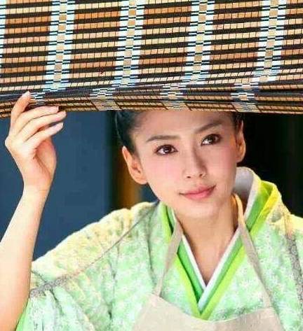 十二个掀帘子的古装美人,赵丽颖第六,杨幂第七,第一艳绝天下_动作