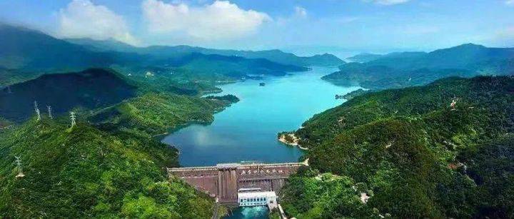 广东河源又地震，广州等地震感明显，震中是个水库，是它引起的吗?