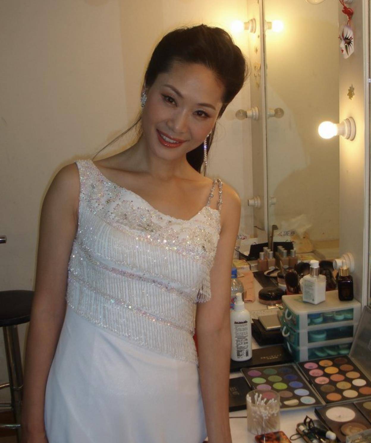 离婚23年后,再看于文华,李凡的各自境遇,人生差距一个天一个地_父亲