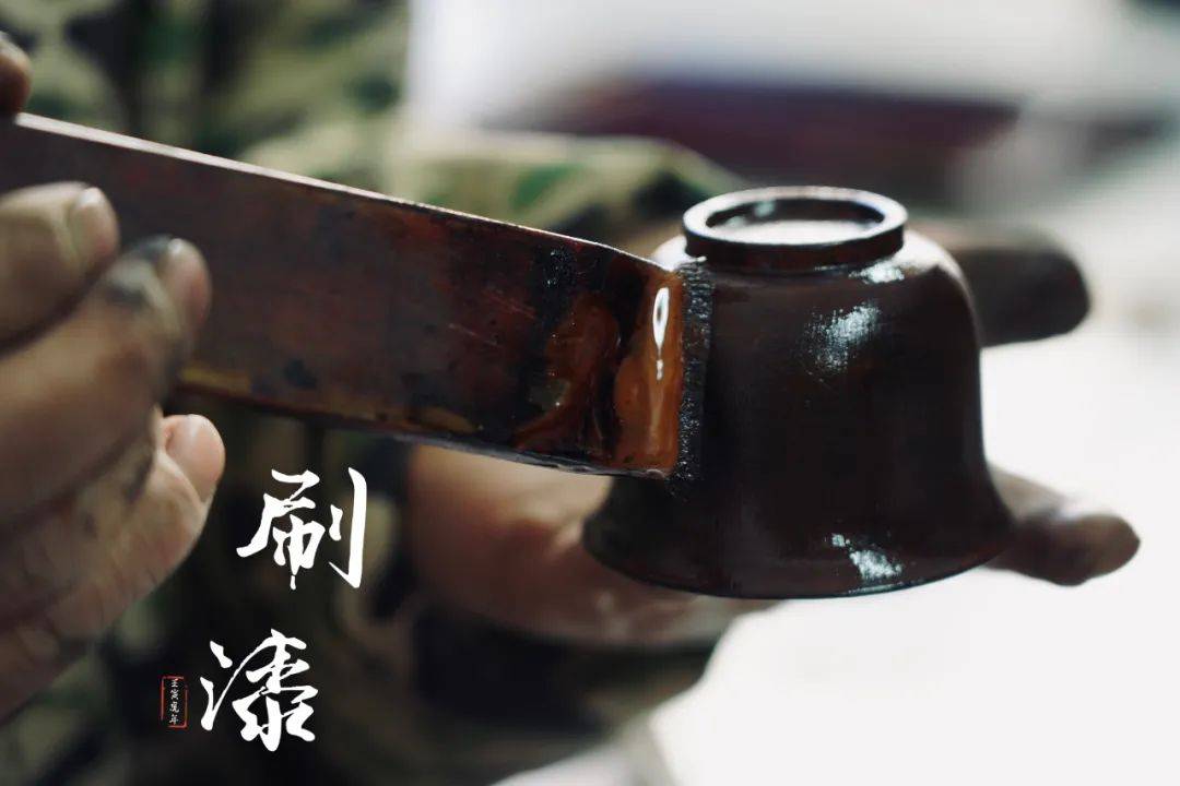 利川这个行业前景光明_毛坝镇_徐明国_漆艺