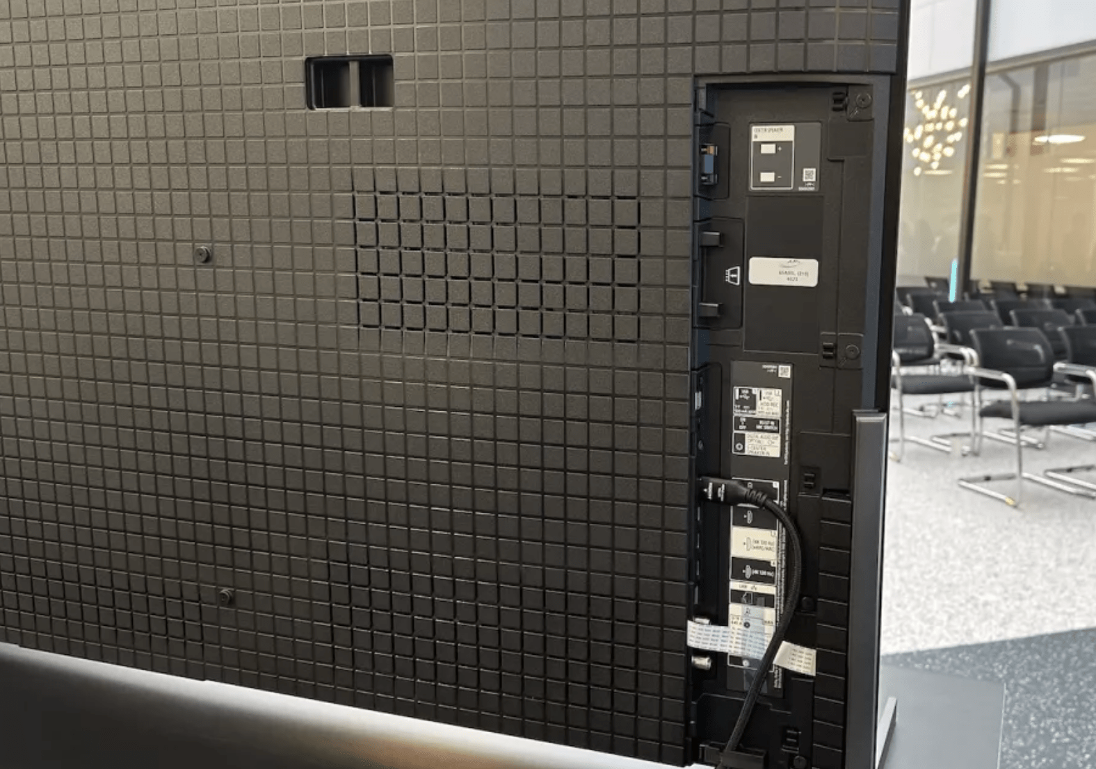 索尼旗舰电视a95l预览:除了超贵的价格,几乎可以说完美_的设计_技术