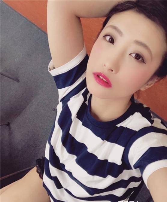 管野静香(神纳花),暗黑界第一长舌妇,居然还是幼儿园老师_女神_时尚