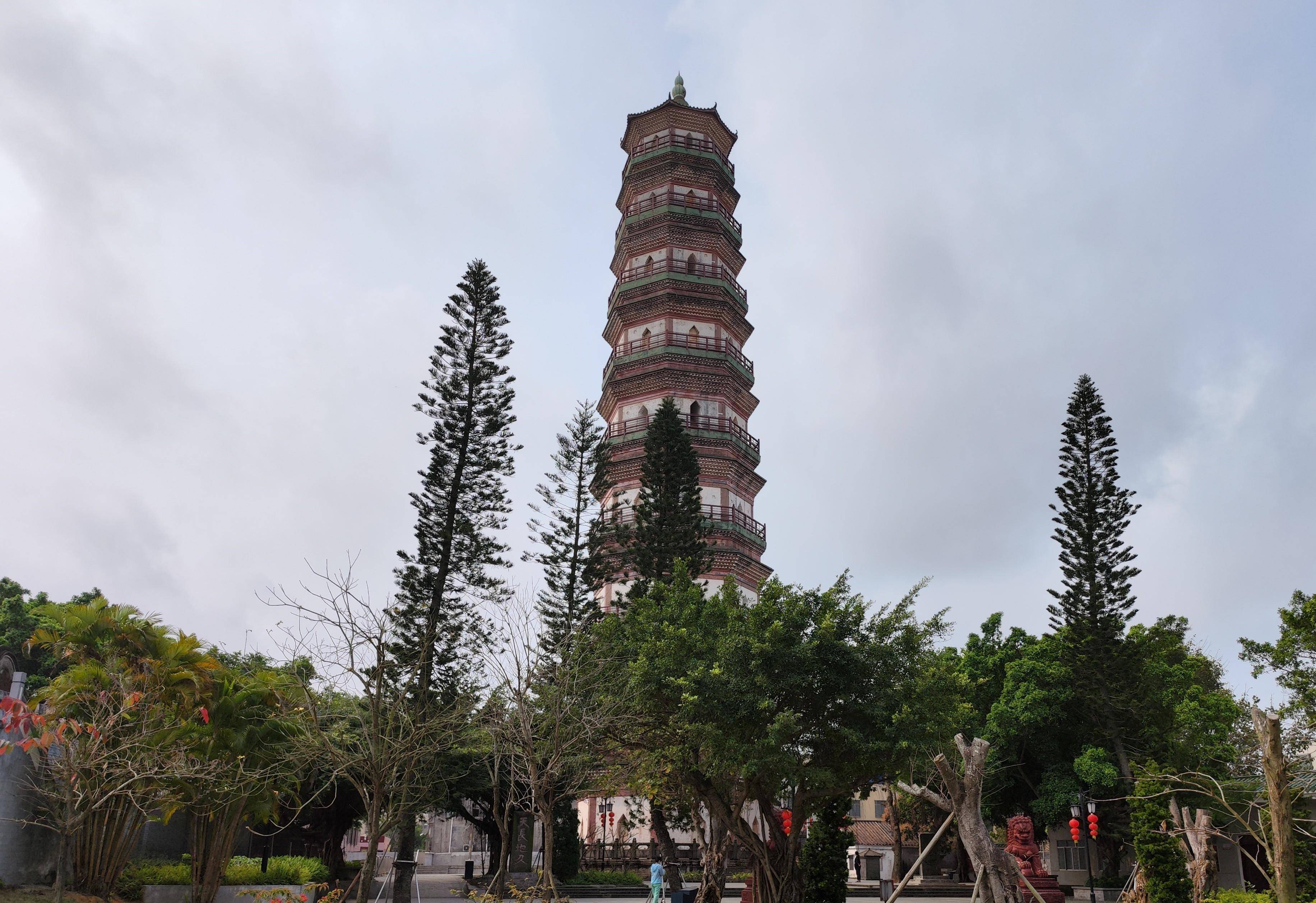 雷州古城,漫步因東坡而改名的西湖,博物館看神奇的石狗文化_千年_萬山