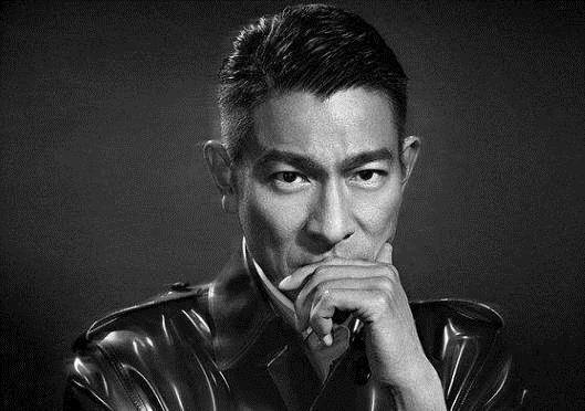 从理发师到四大天王再到博士,刘德华这一生注定平凡不了!