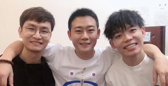 德云社郭霄汉约小龙吃早餐,连续三次,小龙第一句回复都是刚睡醒_演出