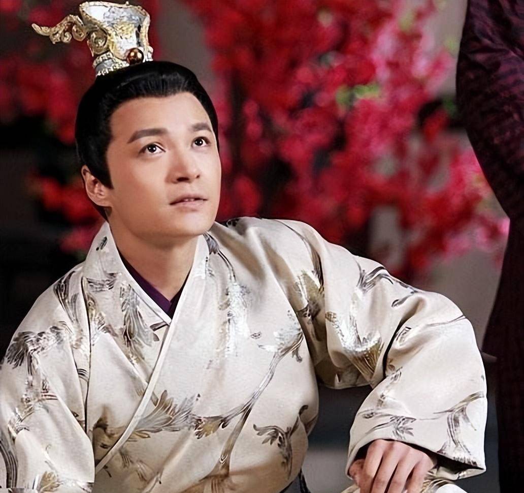 太子建成在山东的亲信有幽州都督庐江王李瑗和泾州的罗艺,他们都有重