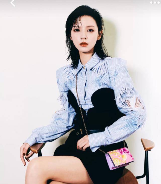 鞋子比腿还"粗",怕是70斤都没_张予曦_身材_感觉