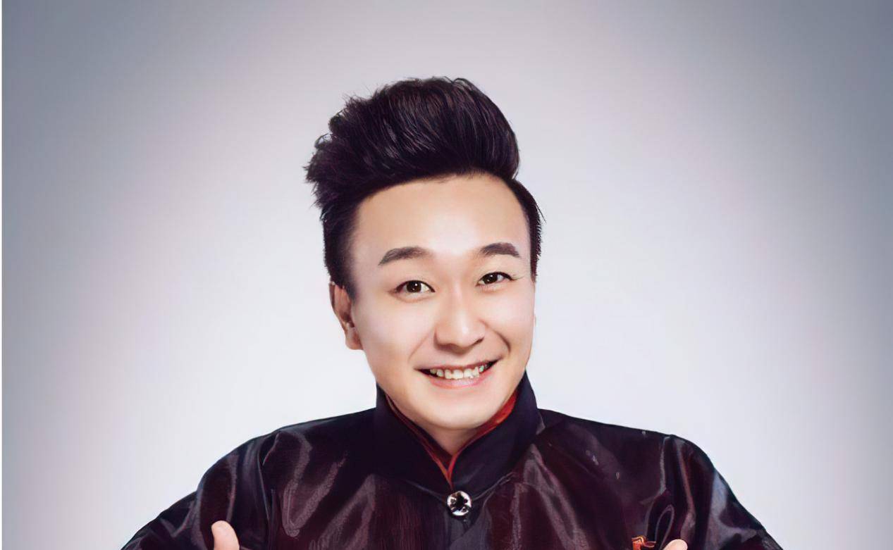 等,因为一次偶然的机会,开始担任了济南电视台《郎闲芝麻盐》的主持人