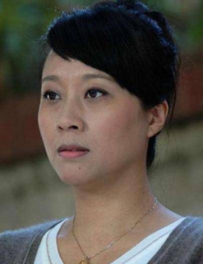 登5次舞台的黑妹:男子离去后巅峰隐退,如今二婚生女安稳幸福_浏览器