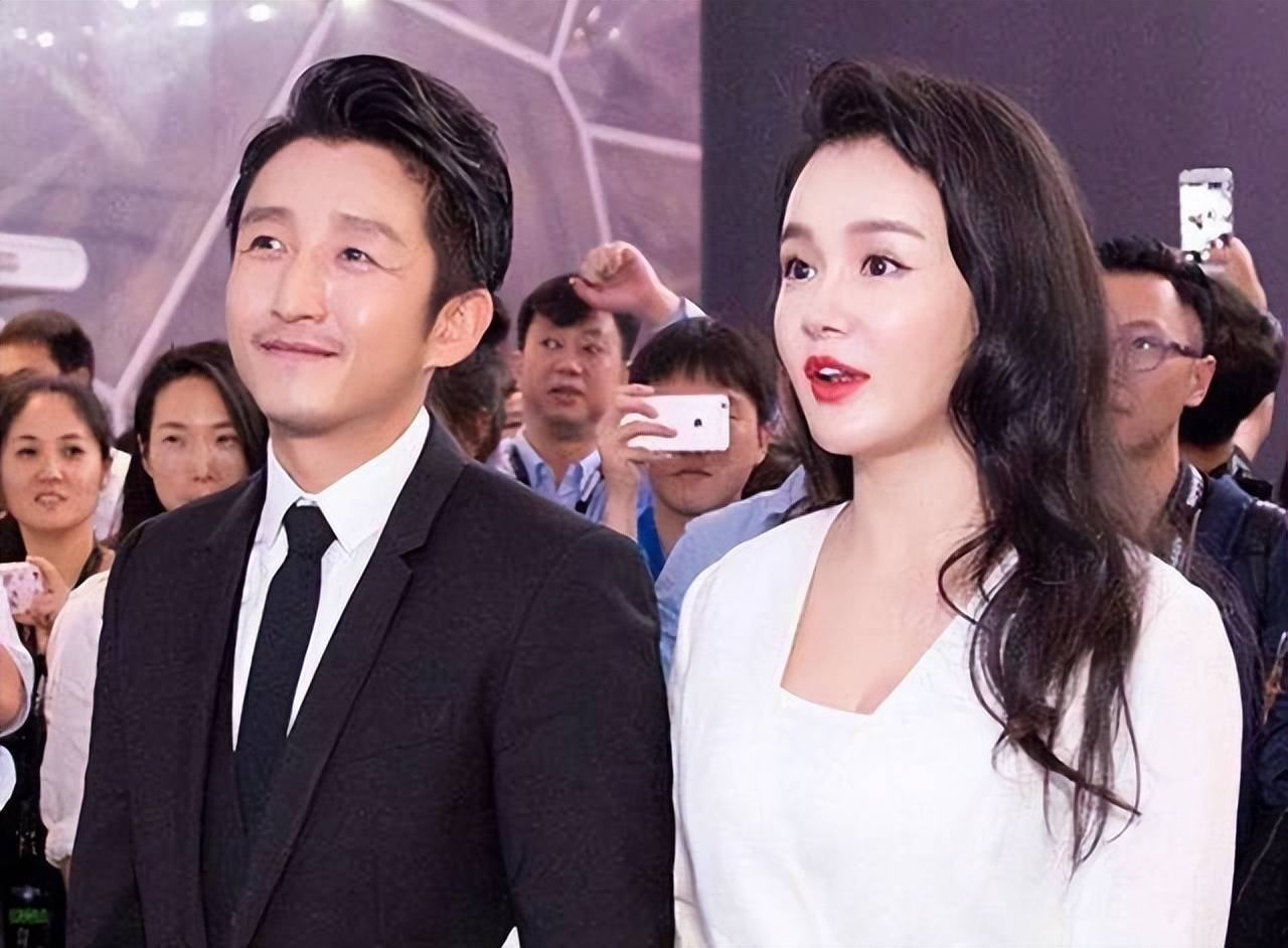 拳王老婆半夜痛哭!大人瞬间倒下,压抑的是生活_冉莹颖_孩子_直播