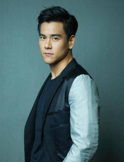 37岁"少女男神"彭于晏,帅气十足,肌肉身材迷倒万千少女_健身_女孩子