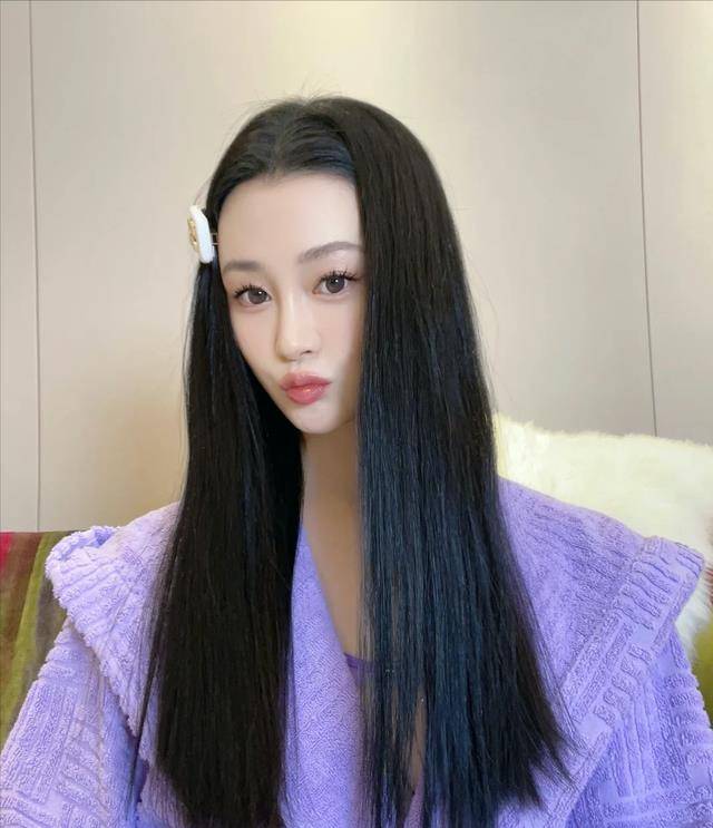 陈昱霖晒美照告别过往,获网友支持,曾因吴秀波被判刑三年_照片_的要求