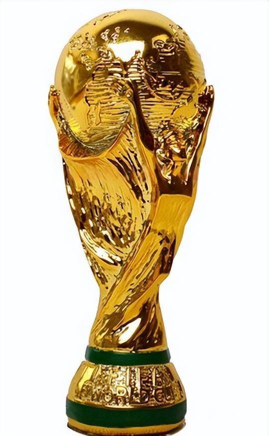 老公是个足球爱好者,每场比赛都不落地熬夜看直播.