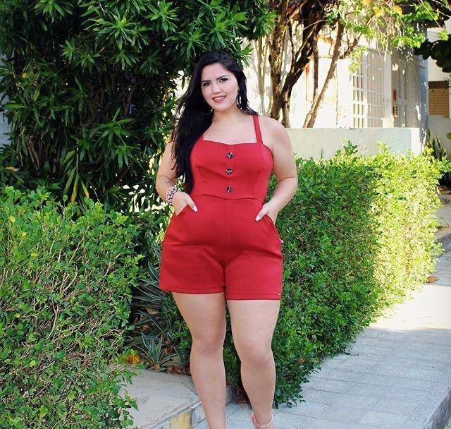 体重160斤的希腊女生,曲线凹凸有致,却因臀部太"大"而被嘲笑_健身