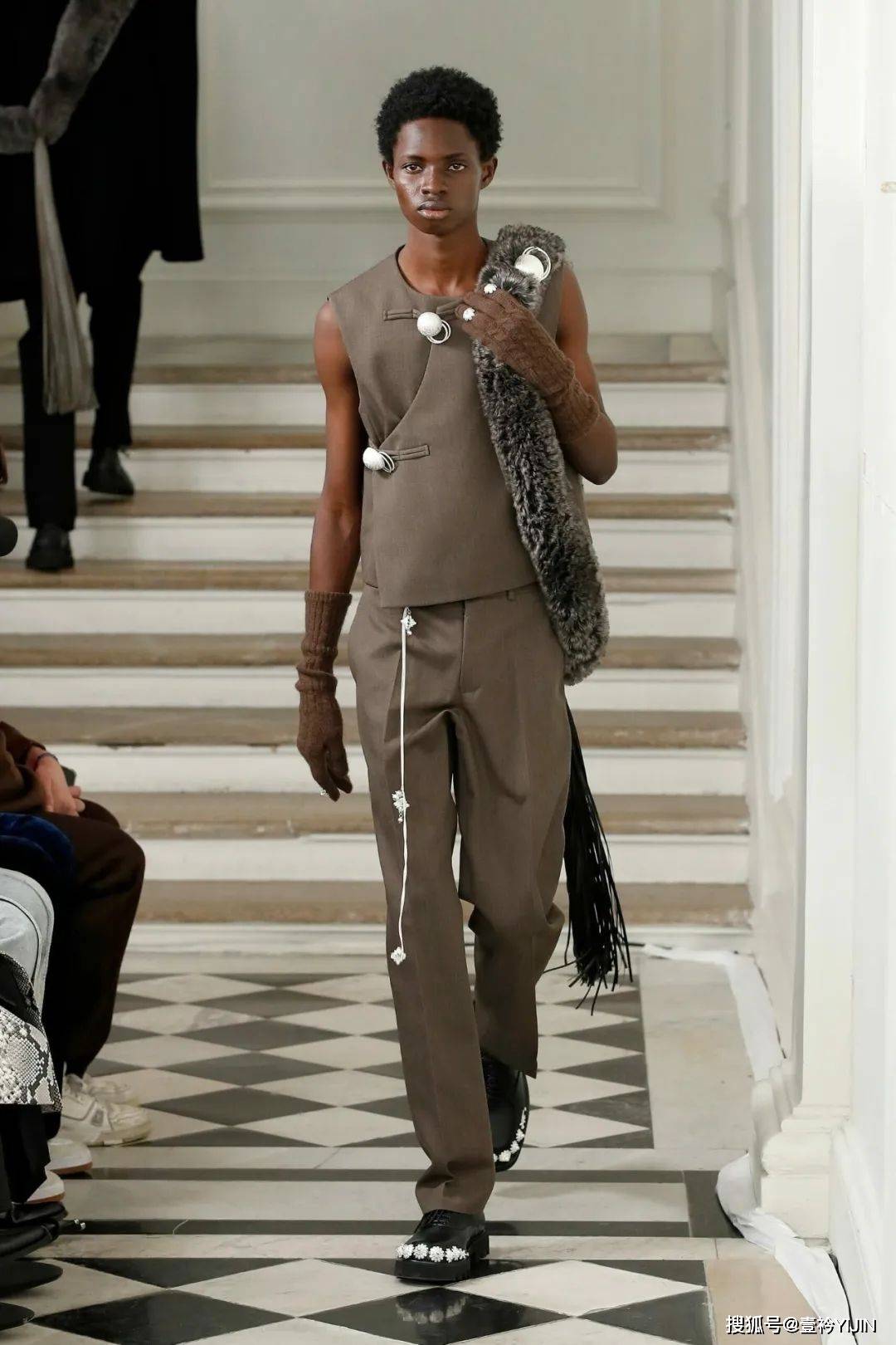 中国大凉山灵感|高级黑白灰的民族风男装sean suen_系列_suen_生活