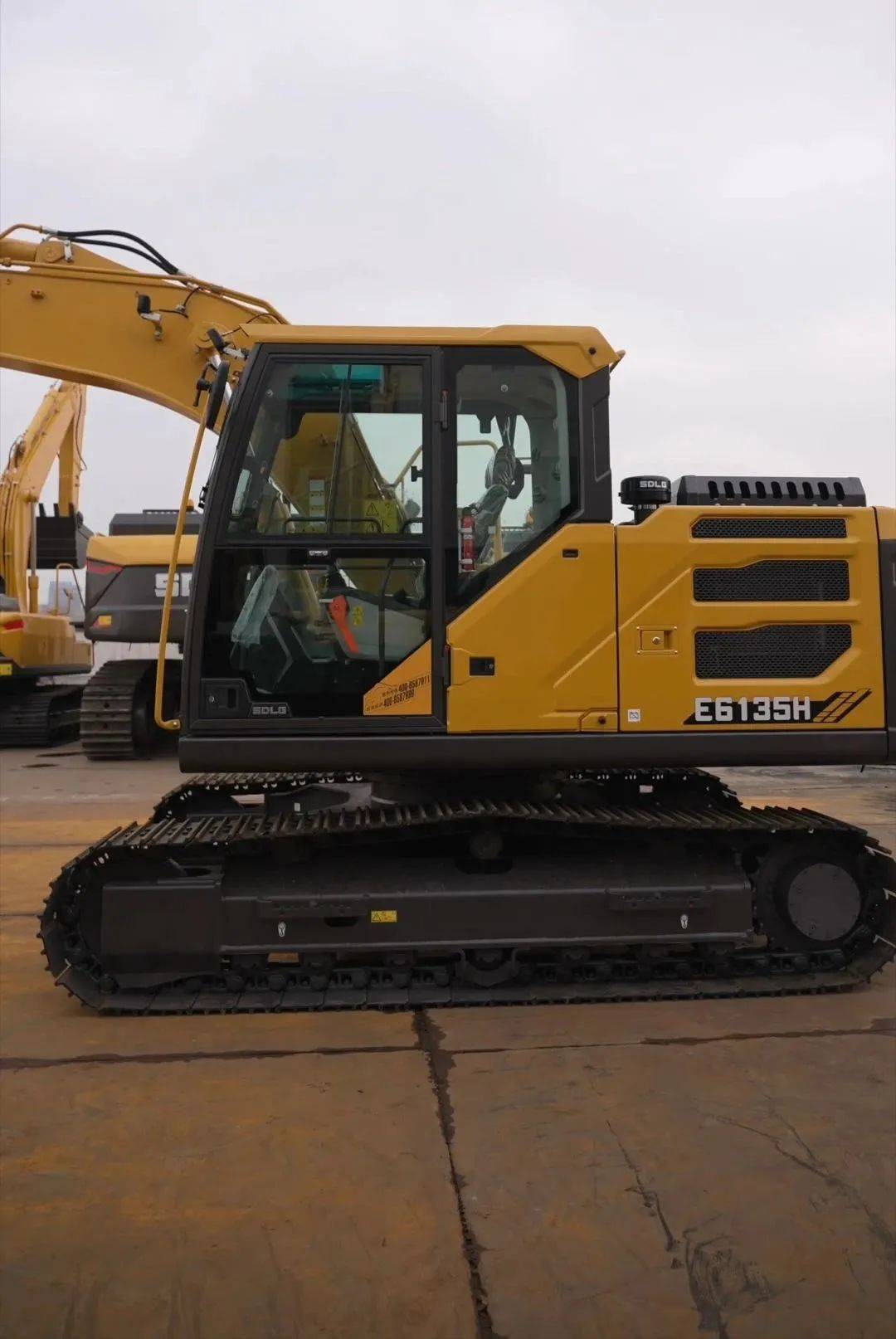 性能稳又强,省油嘎嘎香,山东临工e6135h国四挖掘机震撼来袭
