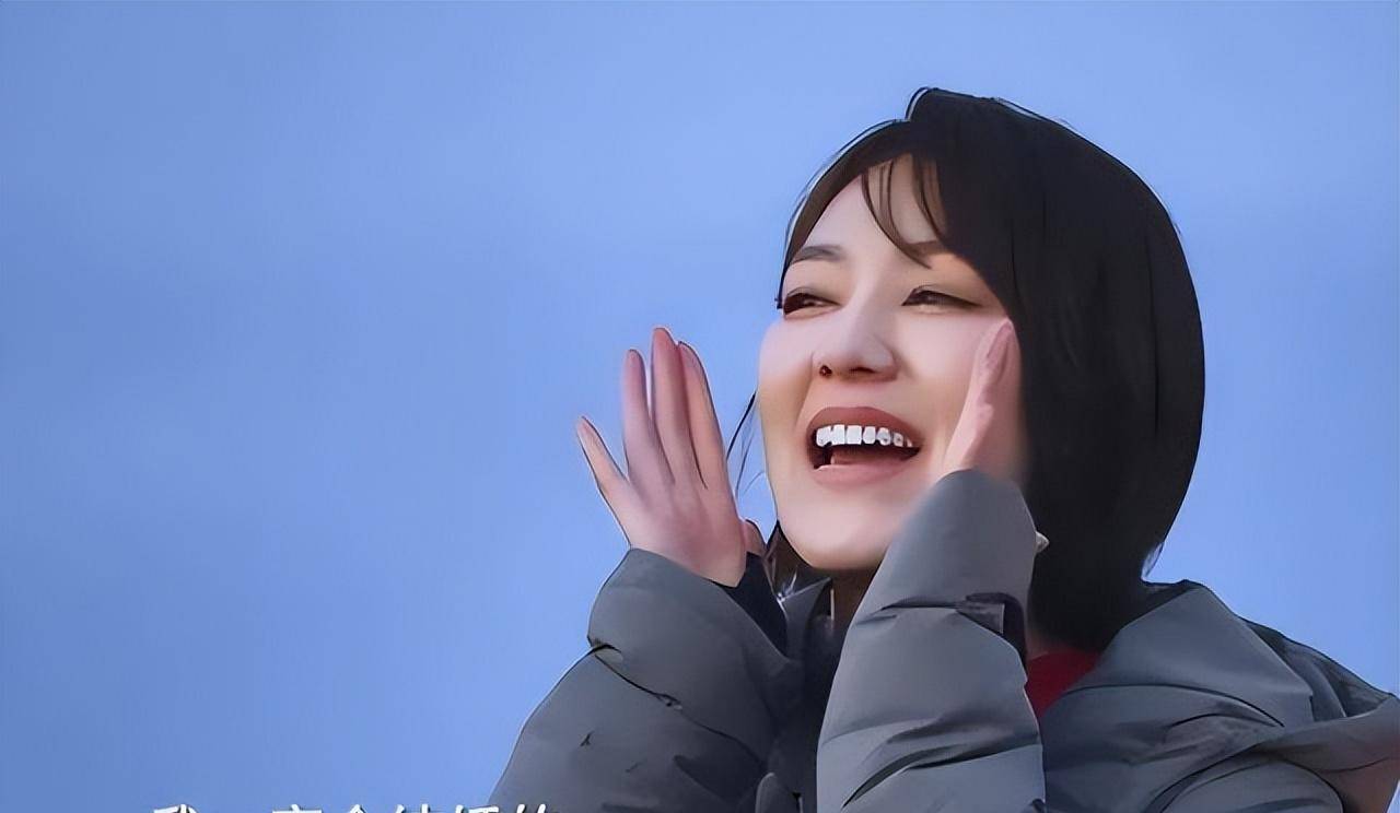 田明王冠_央视主持人王冠与曹可凡传绯闻被母亲催婚(39岁未婚也很幸福