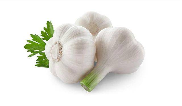 大蒜能"烧伤"皮肤?这些冷知识第一次听_偏方_结果_外敷