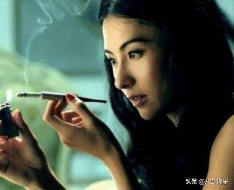 看完手不离烟的女明星名单,你会觉得娱乐圈真的是大染缸_周迅_镜头