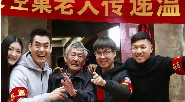 他是云南省一级演员,却成无戏可拍,70岁因一句"你妹"爆红_大爷_张纪中