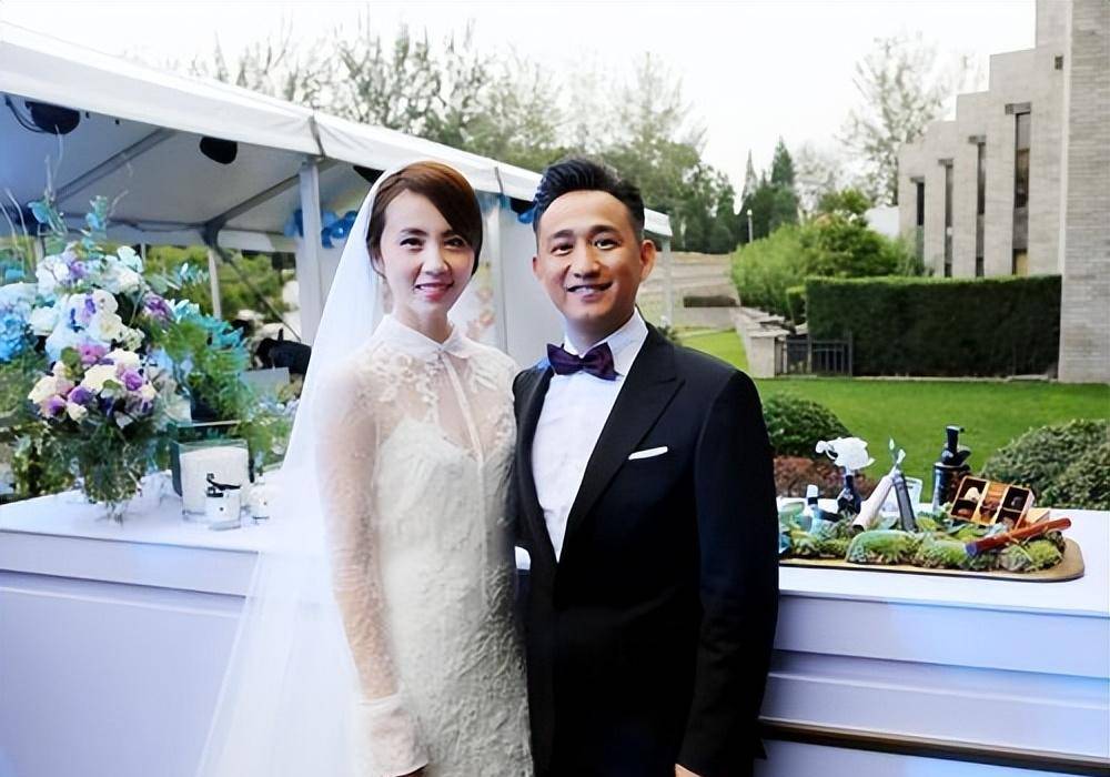 恋爱九年,结婚十八年,黄磊从来没有让孙俪进过厨房一次.