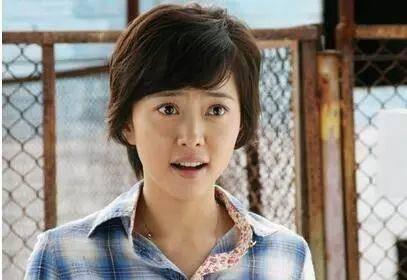曾有过一段失败的婚姻,比刘媛媛大12岁,但两人在2010年登记结婚,如今