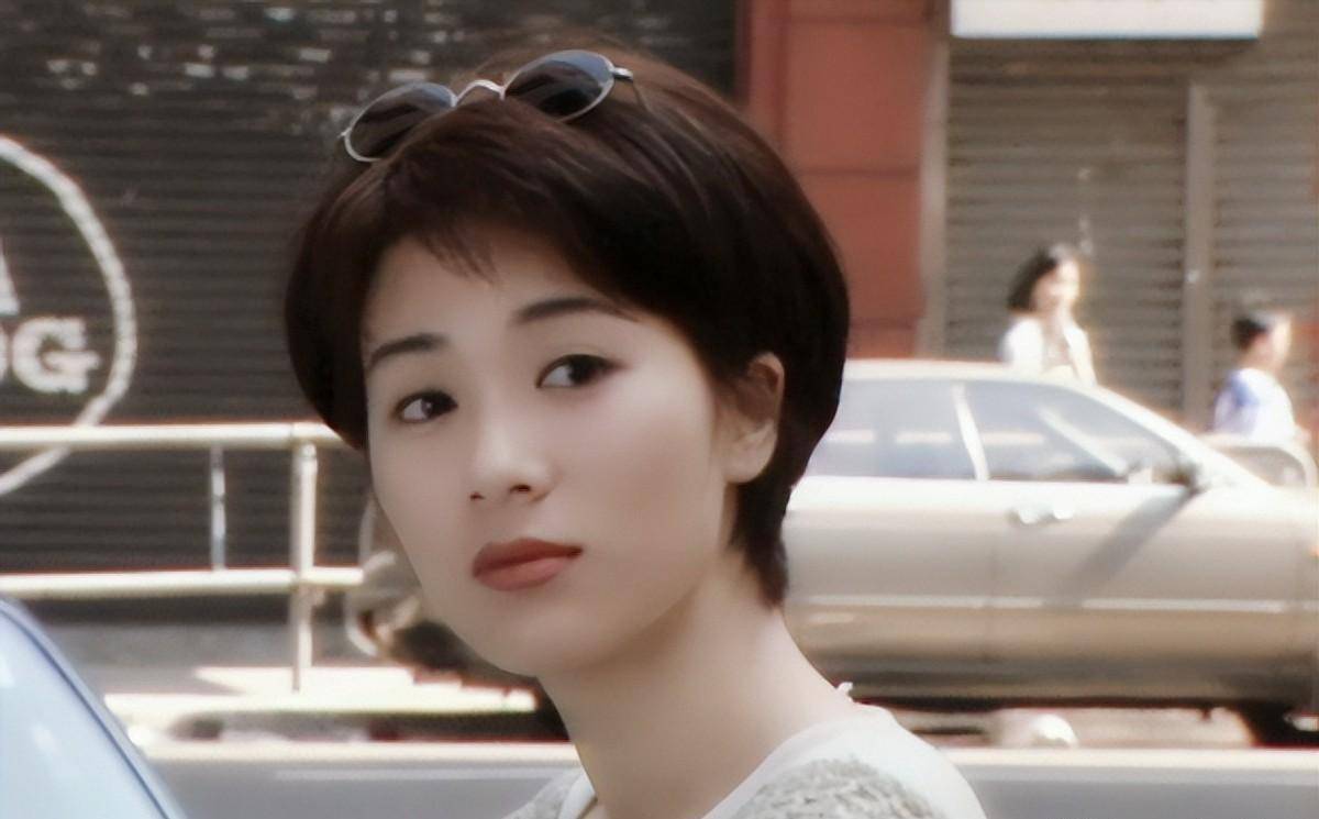 能驾驭得了"短发"的女星,只服这8位,热巴们就别硬上弓了_袁洁莹