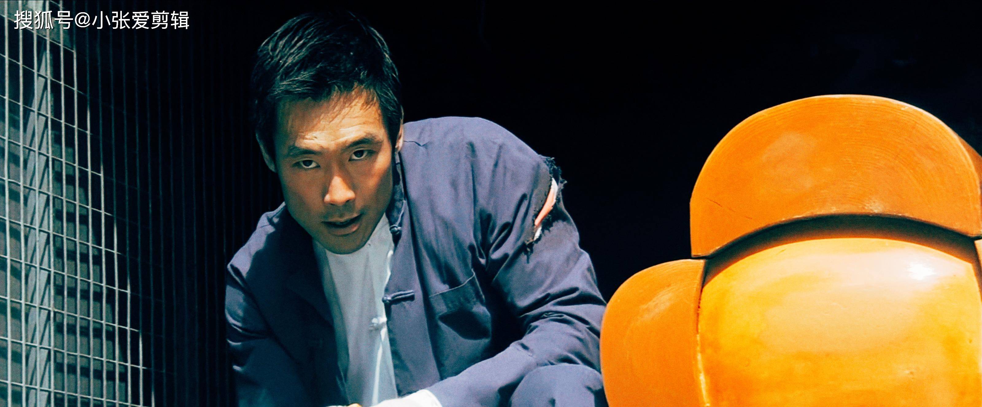 他是香港社团中的雇佣兵之王,曾做掉多位大佬名声