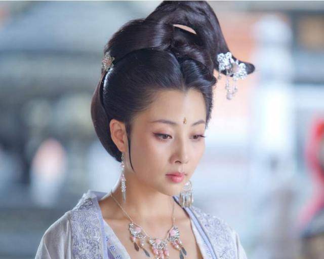 这三个奇女子,活成了很多人羡慕的样子_武则天_郭威_赵匡胤