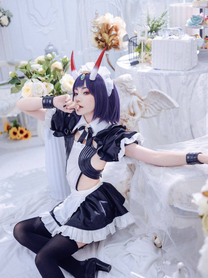 cos:fgo女仆酒吞童子cosplay正片11p-君珺un