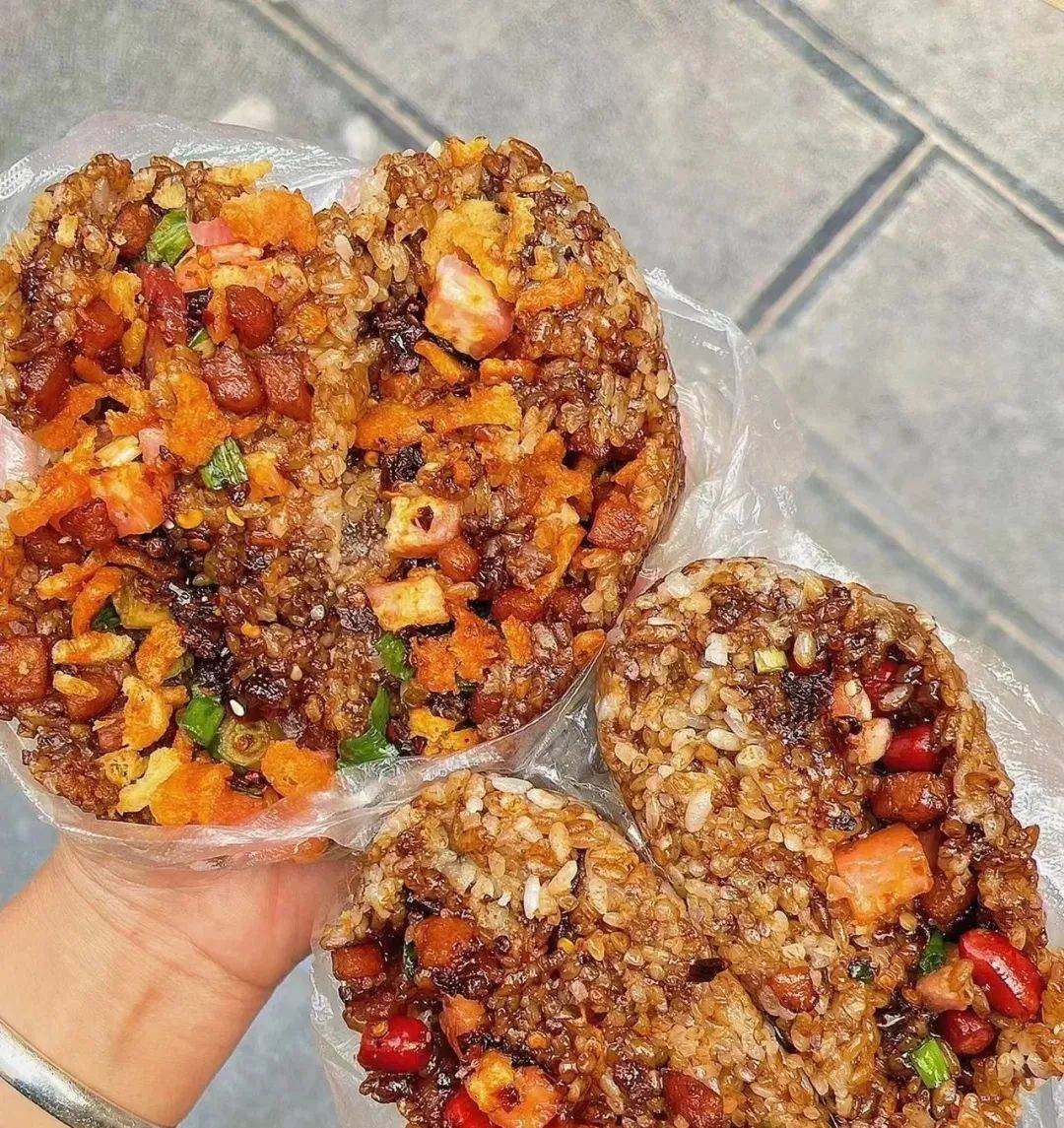 作为早餐出现在贵州人手中的糯米饭魅力有多大?