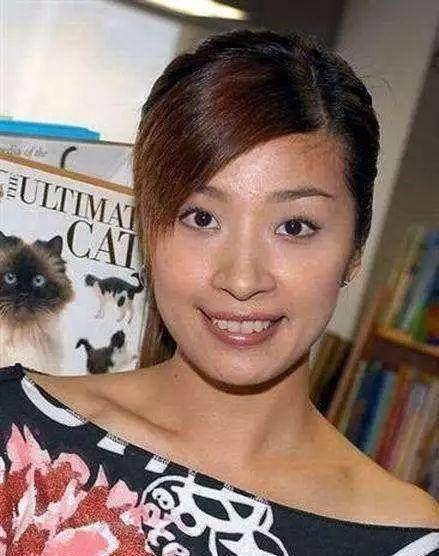 亚视掌门人,花旦红极一时,如今重回舞台剧,坦言压力很大_王薇_剧集