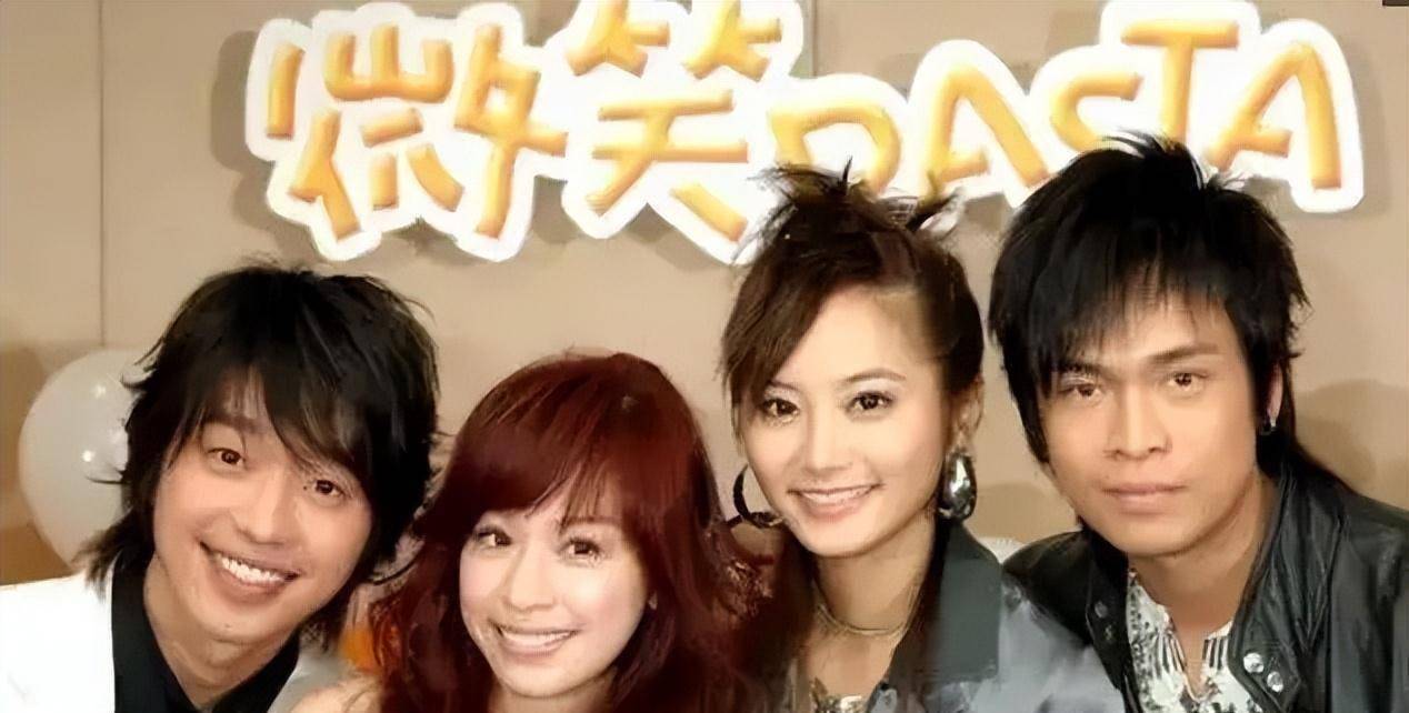 《微笑pasta》时隔16年翻拍,王心凌全网爆红,有人已去世多年_张栋梁