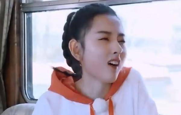 陈都灵肘击宋祖儿拳击 来自搜狐网