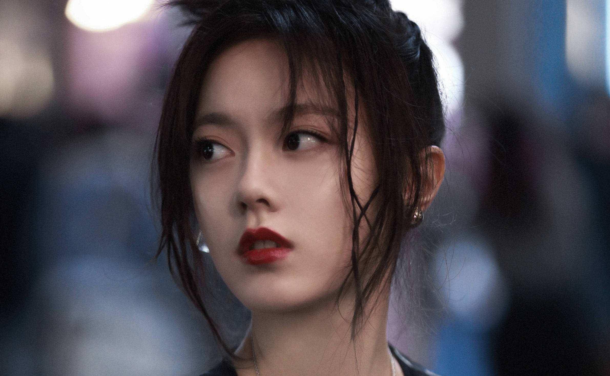 虞然的女生合伙开公司,两人还在去年被拍到过一起吃饭,刚好她是宁泽涛