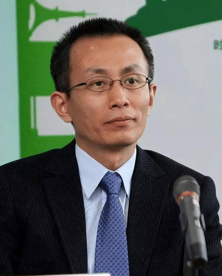 评论员杨禹最近走红了,新一代不买账?_媒体_新闻_解说