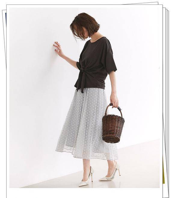 4种常见颜色喇叭裙的穿搭推荐!日系柔美风,温柔女人味_造型_上衣_白色