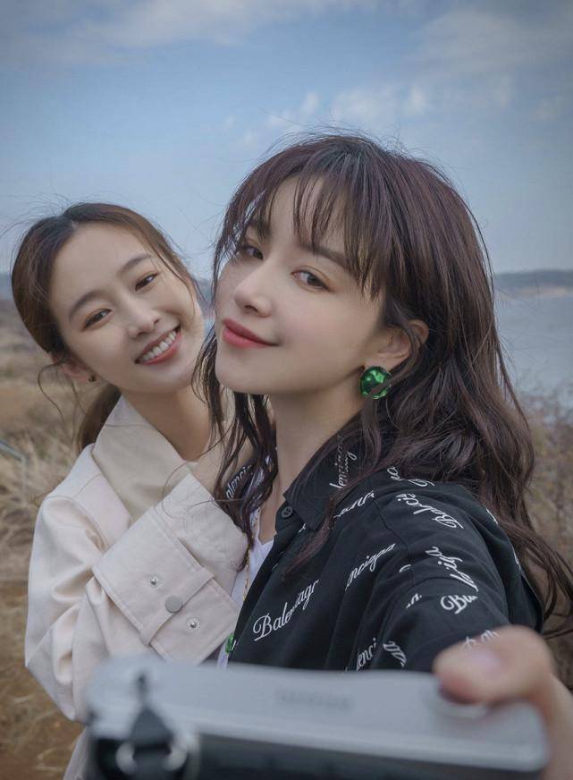 这部剧就是阚清子,陈若轩,刘美含,倪虹洁等主演的《突如其来的假期》