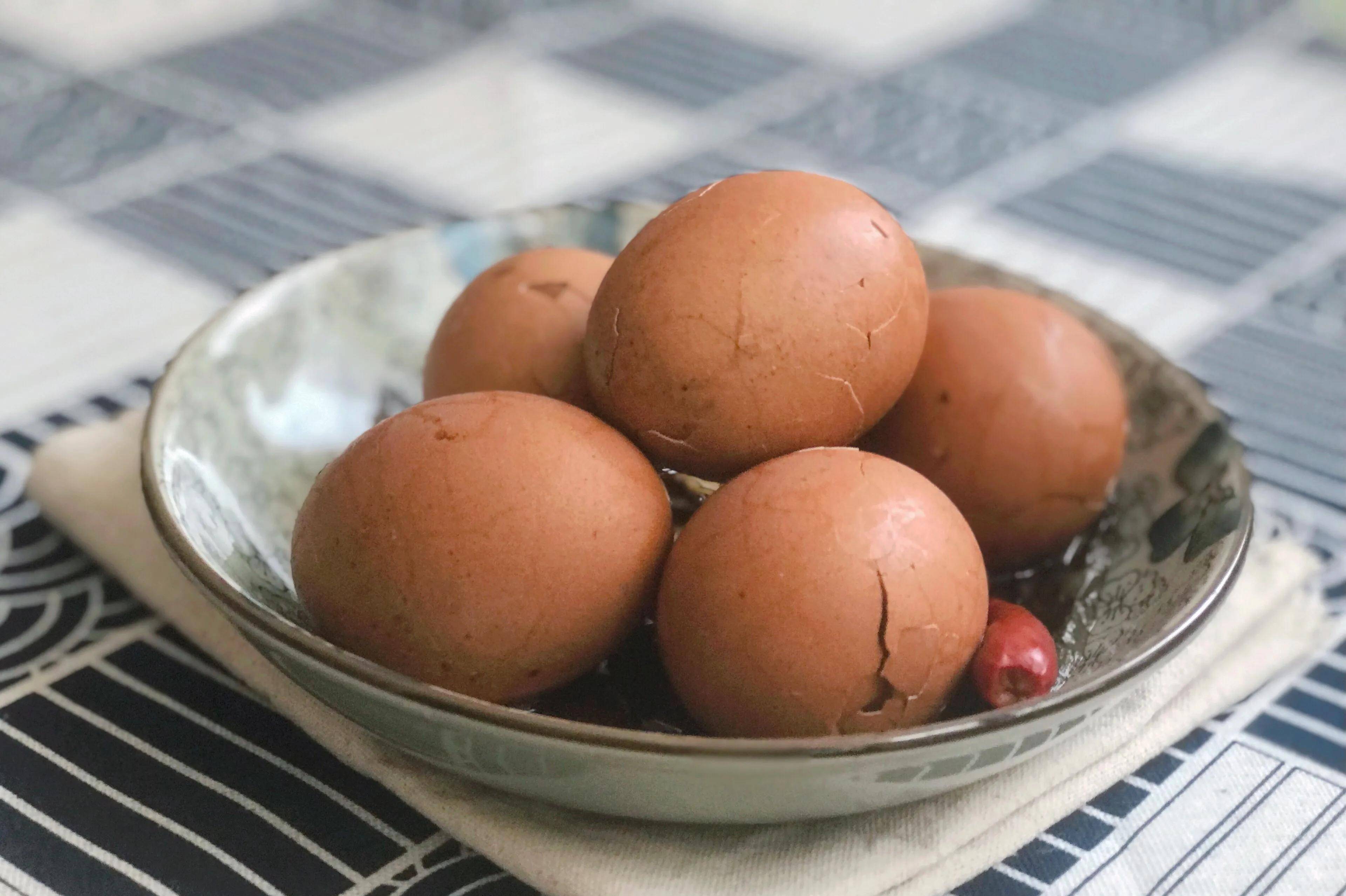 近日立夏吃鸡蛋,教你美味茶叶蛋的做法,掌握2个诀窍,咸香入味_食材