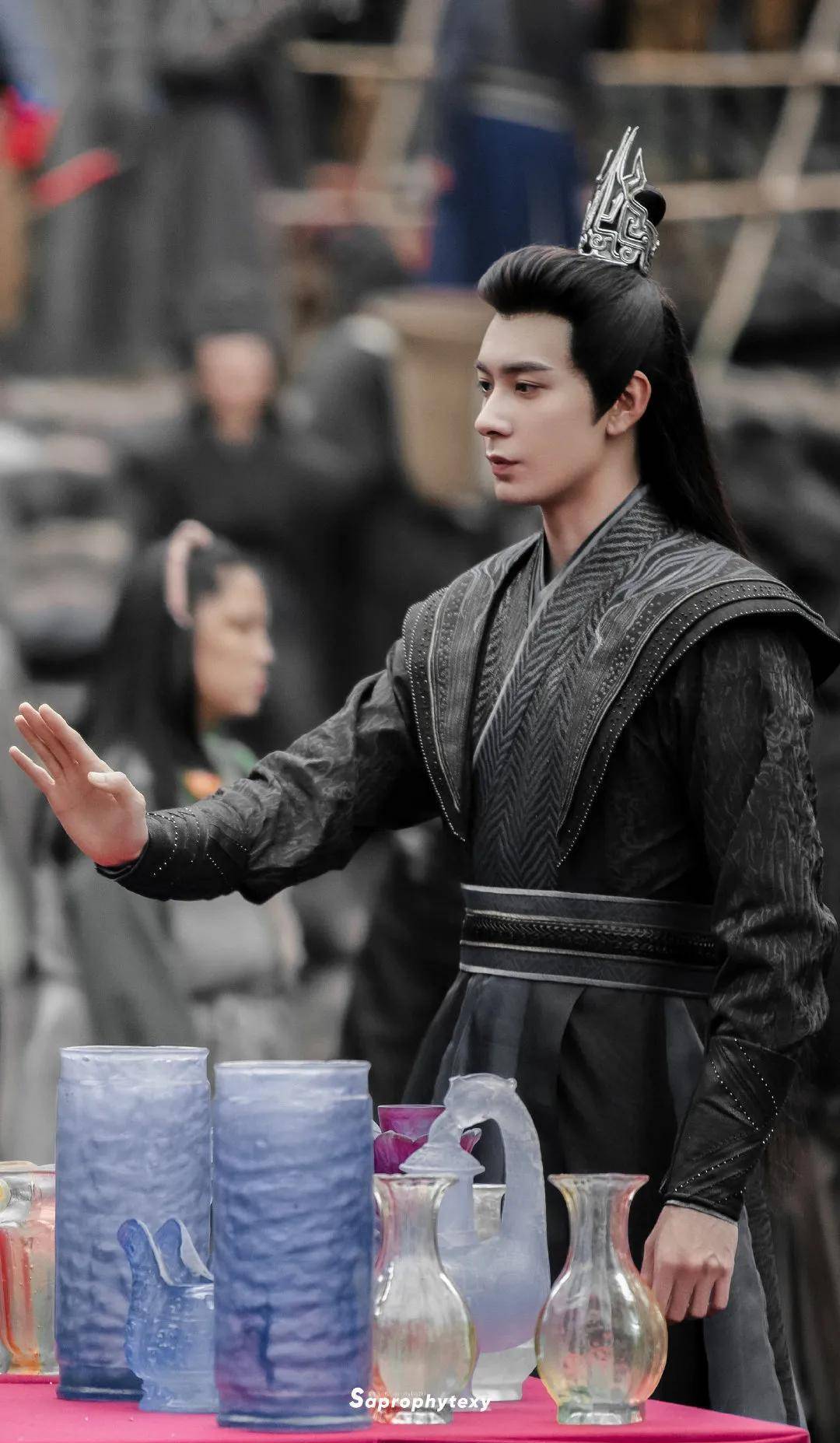 《星落凝成糖》甜婚番外:少典有琴追妻下凡,哄着老婆回家睡觉_将军