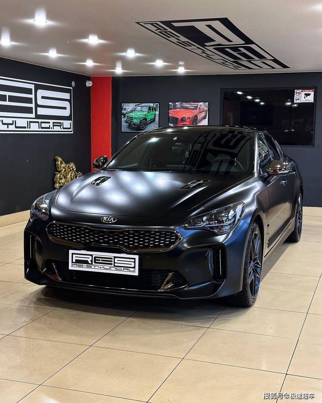 豪华的起亚k8车型,以及更加注重驾驶乐趣的全新款式起亚斯汀格车型,而