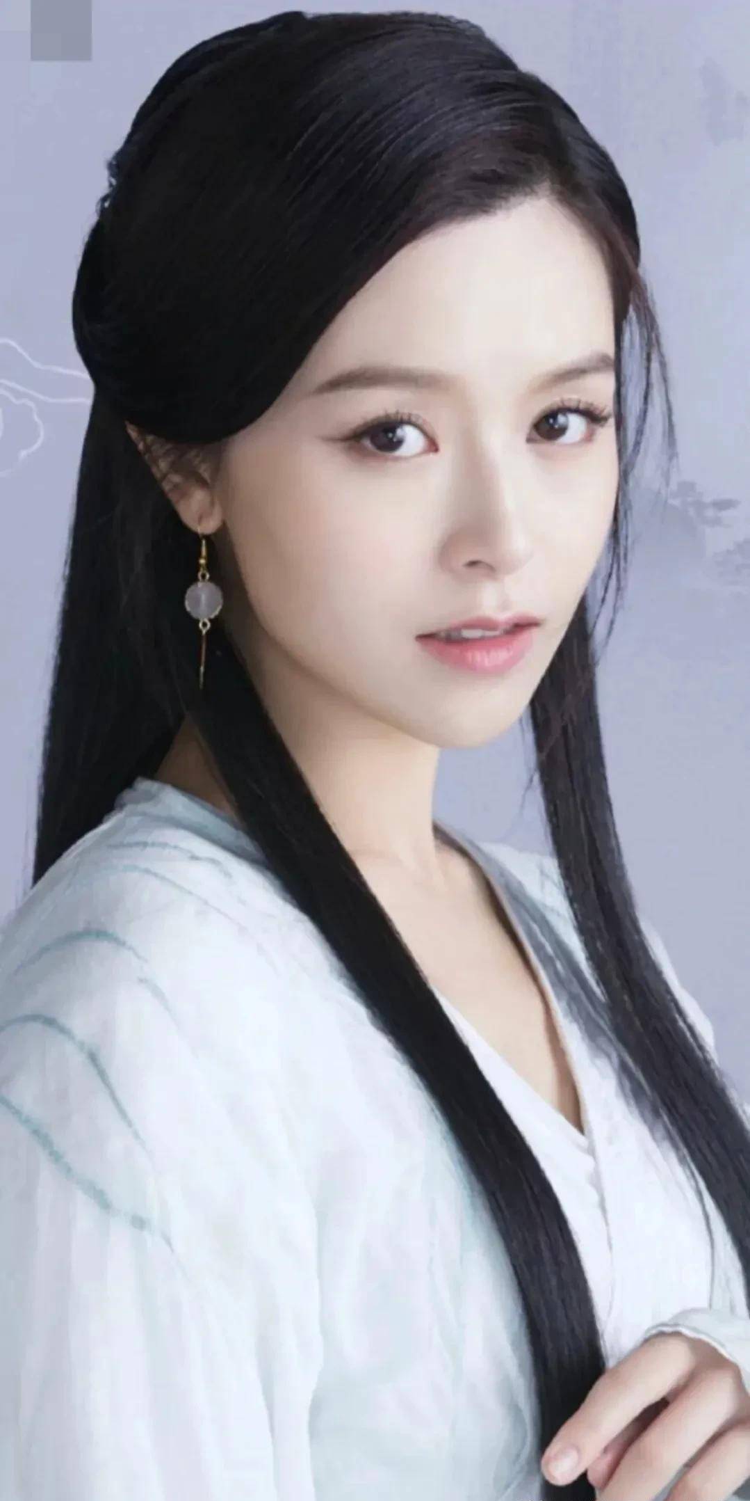 何泓姗赵露思古力娜扎鞠婧祎周冬雨杜雨宸刘萌萌祝绪丹周也张慧雯