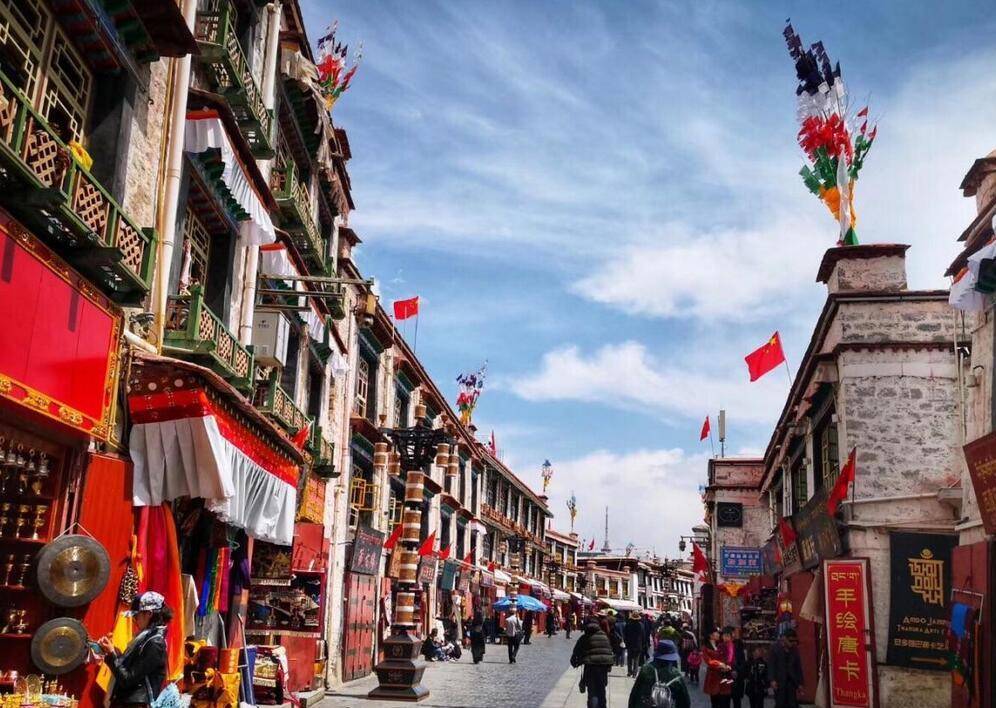 街八廓街,藏地时尚浓郁,是来西藏的人必到之处_大昭寺_三条_布达拉宫