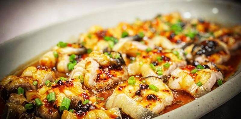 一品煲,鲜花椒葱姜焗扇贝,野山椒豉汁蒸鳗鱼