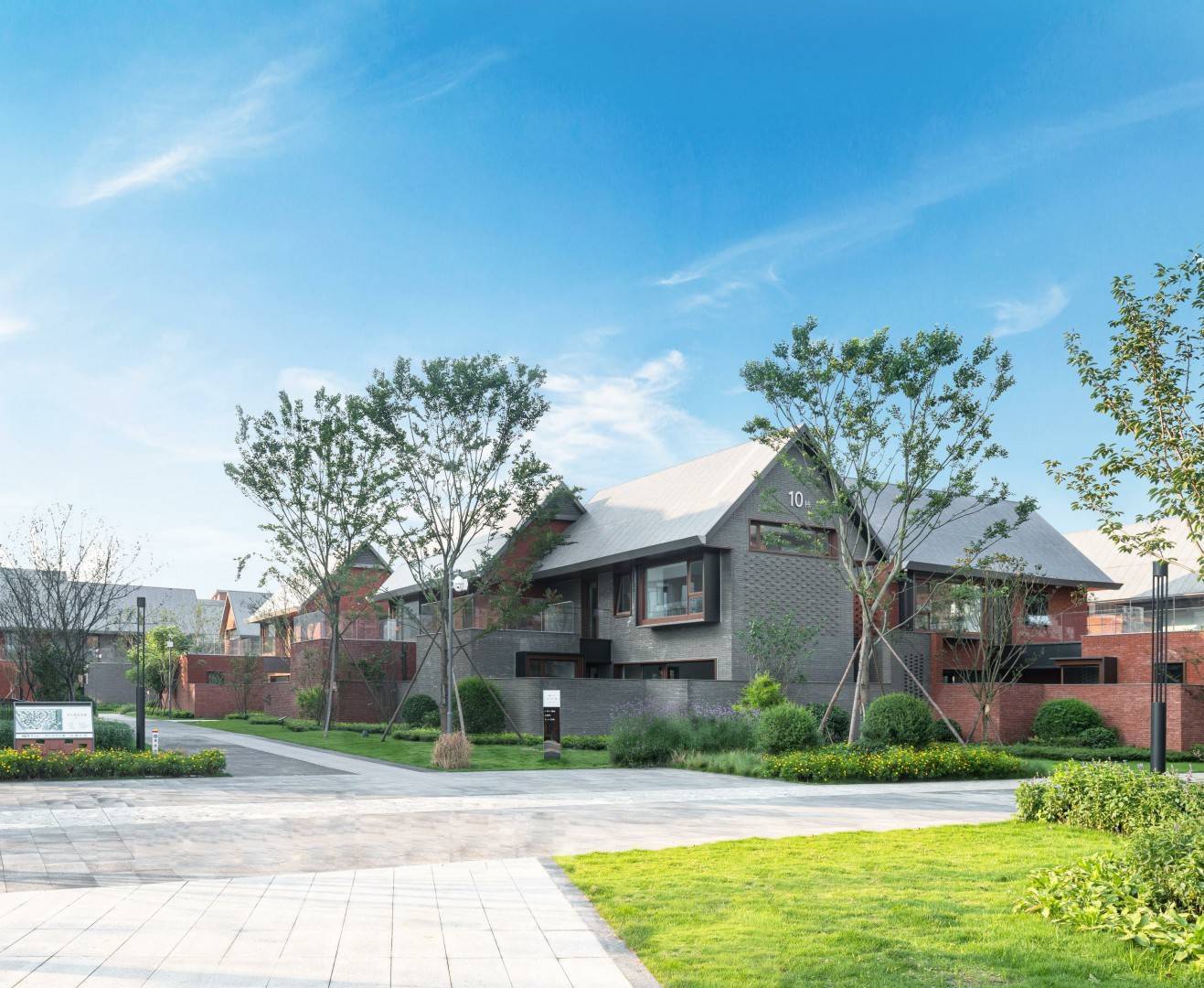 云集约26000m小镇商业中心一安仁云集,是串联小镇娱乐社交,生活休闲