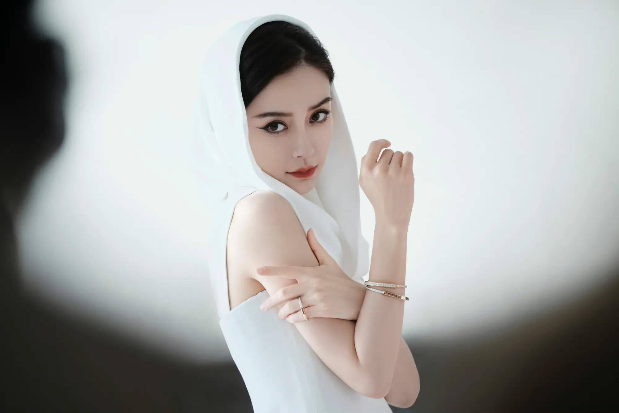 美人图集—angelababy(杨颖)_黑色_风格_长裙