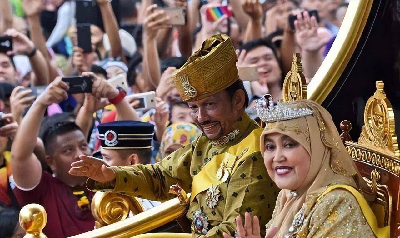 文莱的面积够小了,国土为什么还被马来西亚一分为二?