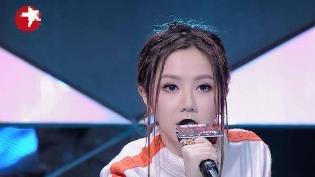 邓紫棋翻白眼陈伟霆无奈溜走,左其铂"惊喜"有点大_胡海泉_反应_表情