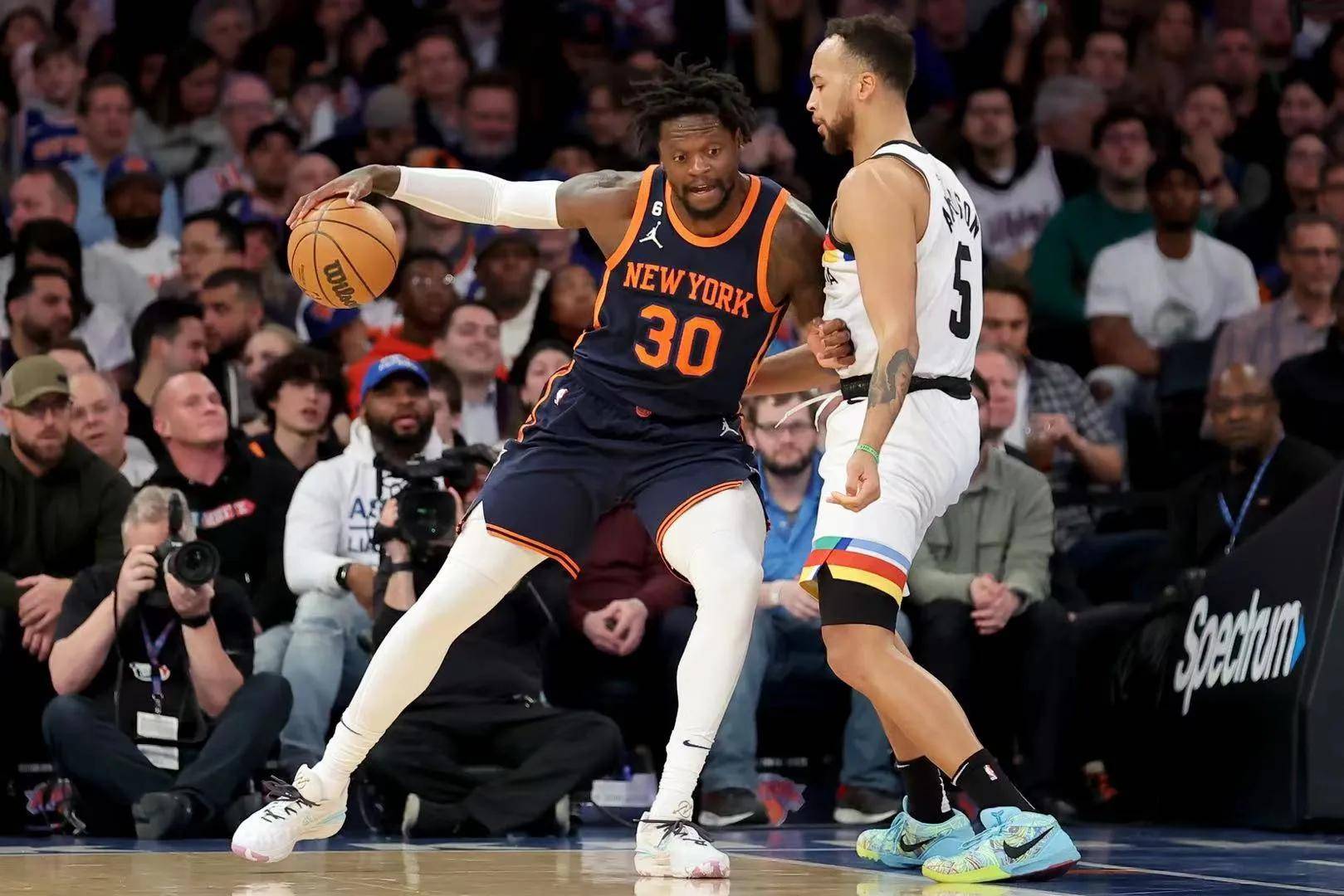 焦点比赛很精彩,森林狼队险胜劲旅,兰德尔纪录之夜不完美_尼克斯队_先